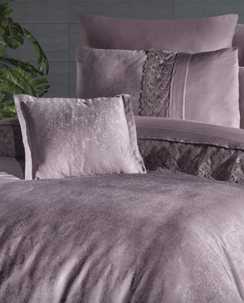 Prabangaus siuvinėto VIP satino "Florencia Collection" patalynės komplektas, prigesinta violetinė